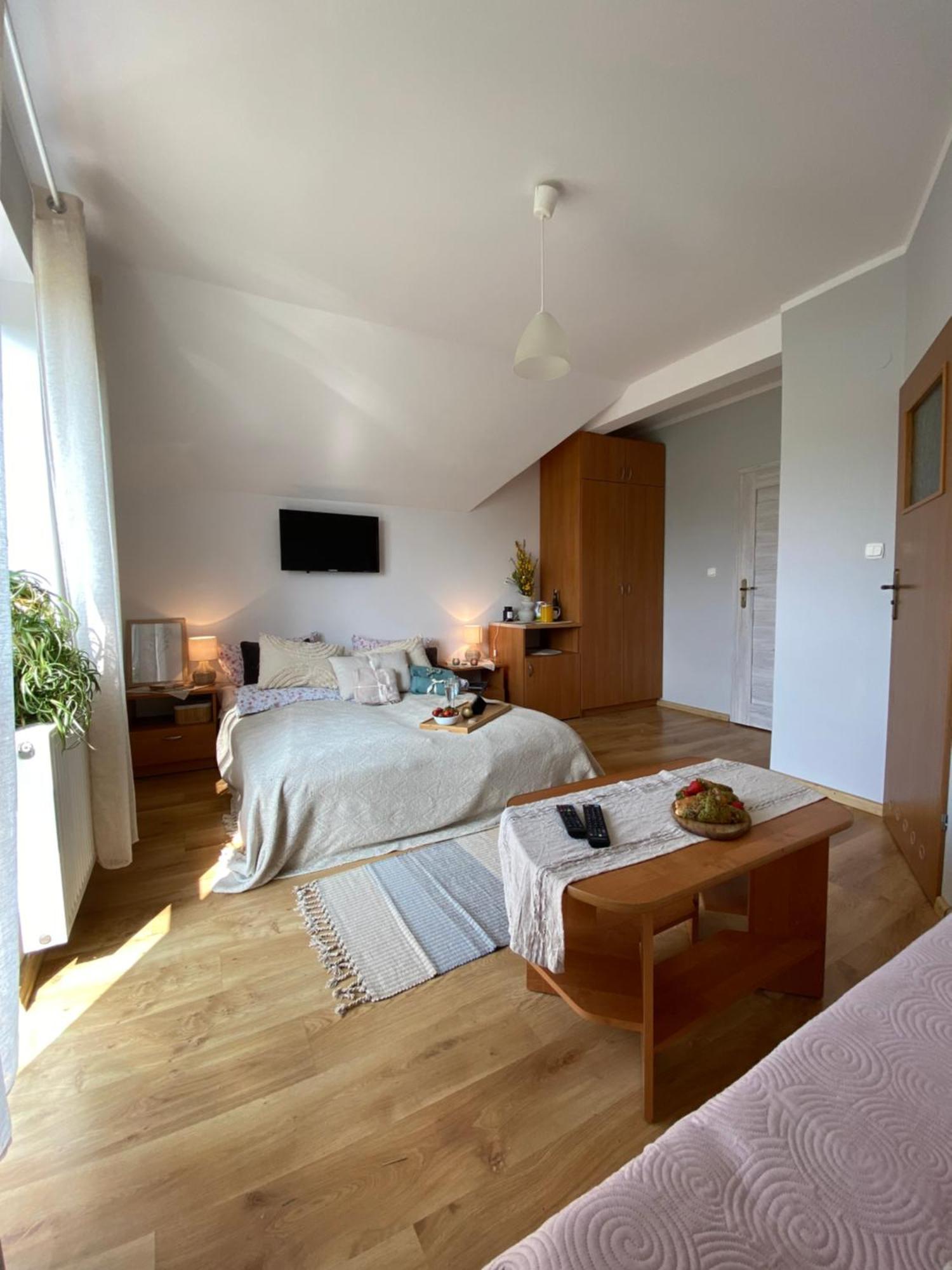 Kasprowa Dolina Hotel Jarosławiec Buitenkant foto